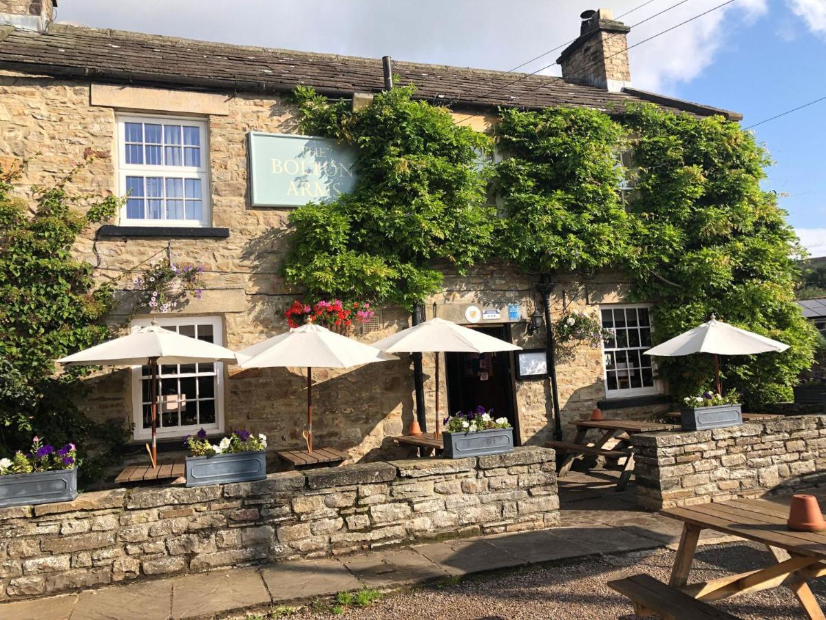 Bolton Arms Hotel Redmire Exterior photo